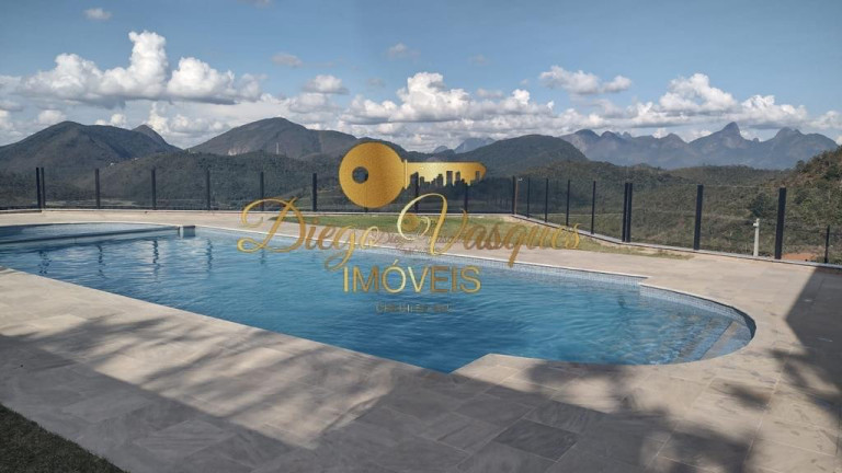 Imagem Casa com 3 Quartos à Venda, 240 m² em Albuquerque - Teresópolis Imagem Casa com 3 Quartos à Venda, 240 m² em Albuquerque - Teresópolis