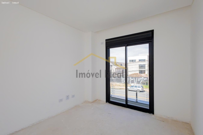 Imagem Casa com 3 Quartos à Venda, 131 m² em Hauer - Curitiba Imagem Casa com 3 Quartos à Venda, 131 m² em Hauer - Curitiba