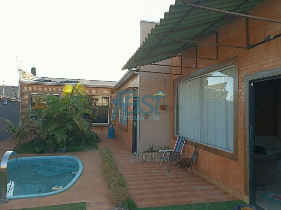 Imagem Casa com 2 Quartos à Venda, 200 m² em Chapada Dos Guimarães Imagem Casa com 2 Quartos à Venda, 200 m² em Chapada Dos Guimarães
