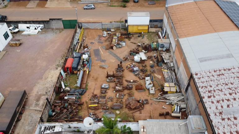 Imagem Terreno à Venda, 825 m² em Setor Industrial Sul - Sinop Imagem Terreno à Venda, 825 m² em Setor Industrial Sul - Sinop