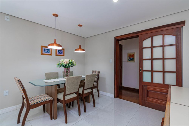 Imagem Apartamento com 3 Quartos à Venda, 113 m² em Higienópolis - Porto Alegre Imagem Apartamento com 3 Quartos à Venda, 113 m² em Higienópolis - Porto Alegre
