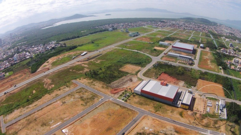 Imagem Terreno à Venda, 600 m² em Barra Do Aririú - Palhoça