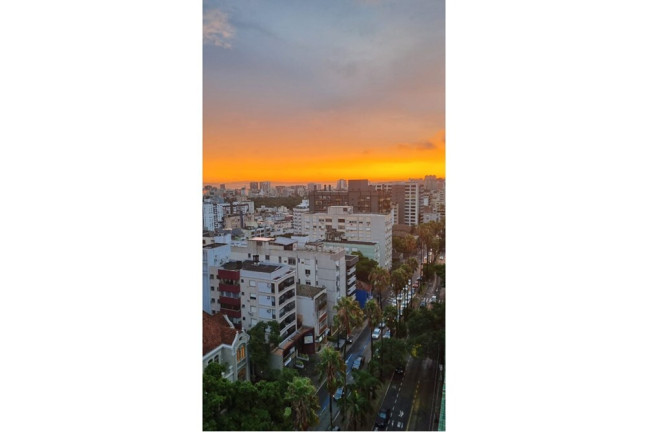 Imagem Imóvel com 4 Quartos à Venda, 221 m² em Independência - Porto Alegre Imagem Imóvel com 4 Quartos à Venda, 221 m² em Independência - Porto Alegre