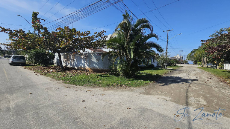 Imagem Casa com 2 Quartos à Venda, 300 m² em Balneário Rivieira - Matinhos Imagem Casa com 2 Quartos à Venda, 300 m² em Balneário Rivieira - Matinhos