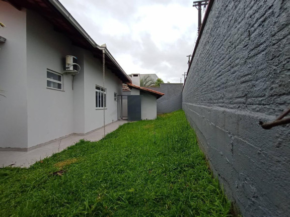 Imagem Casa com 3 Quartos à Venda, 375 m² Imagem Casa com 3 Quartos à Venda, 375 m²