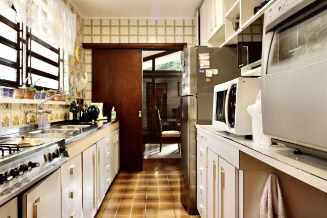Imagem Casa com 3 Quartos à Venda, em Cristal - Porto Alegre Imagem Casa com 3 Quartos à Venda, em Cristal - Porto Alegre