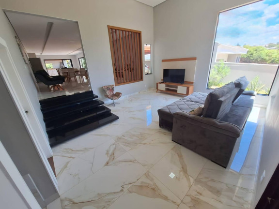Imagem Casa com 4 Quartos à Venda, 1.105 m² em Botucatu Imagem Casa com 4 Quartos à Venda, 1.105 m² em Botucatu