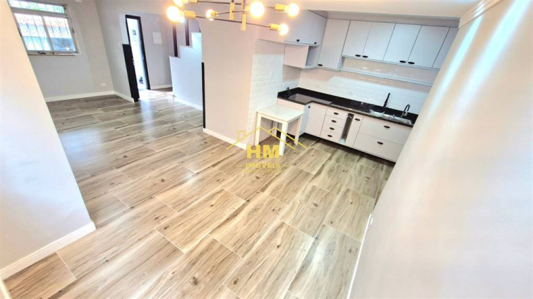 Imagem Sobrado com 2 Quartos à Venda, 150 m² em Centro - Sao Vicente Imagem Sobrado com 2 Quartos à Venda, 150 m² em Centro - Sao Vicente