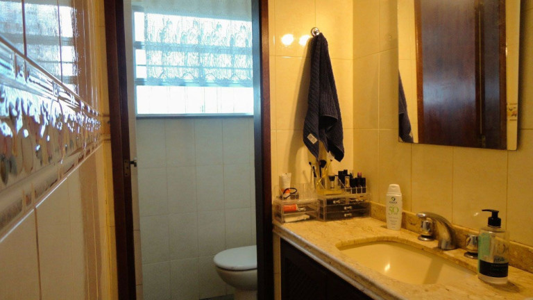Imagem Casa com 4 Quartos à Venda, 350 m² em Várzea - Teresópolis Imagem Casa com 4 Quartos à Venda, 350 m² em Várzea - Teresópolis