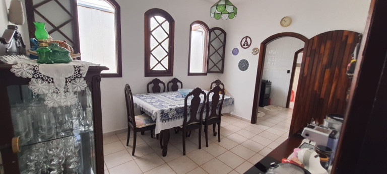 Imagem Casa com 4 Quartos à Venda, 360 m² em Balneário Praia Do Pernambuco Guarujá - São Paulo Imagem Casa com 4 Quartos à Venda, 360 m² em Balneário Praia Do Pernambuco Guarujá - São Paulo