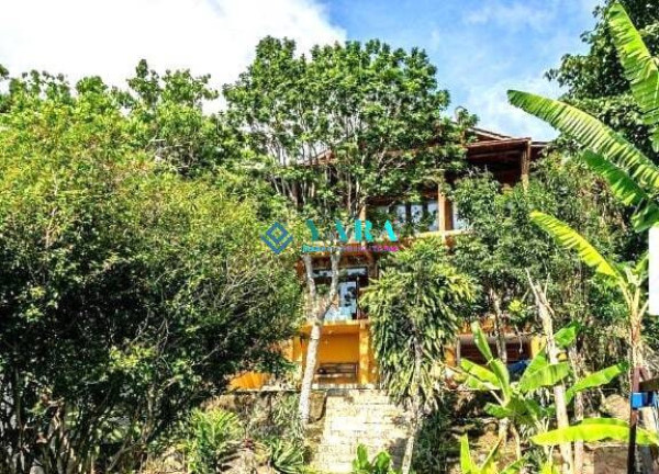 Imagem Casa com 3 Quartos à Venda, 2.000 m² em Lagoa Da Conceição - Florianópolis