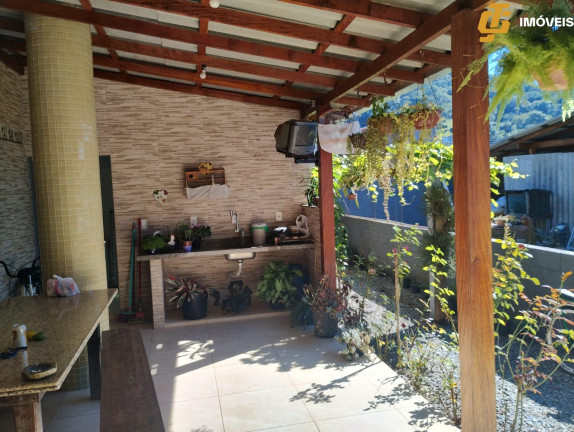 Imagem Casa com 2 Quartos à Venda, 312 m² em Monte Alegre - Camboriú Imagem Casa com 2 Quartos à Venda, 312 m² em Monte Alegre - Camboriú