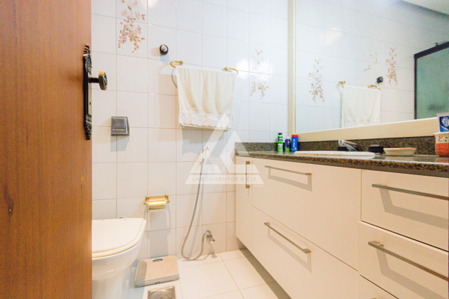 Imagem Apartamento com 3 Quartos à Venda, 121 m² em Tijuca - Rio De Janeiro