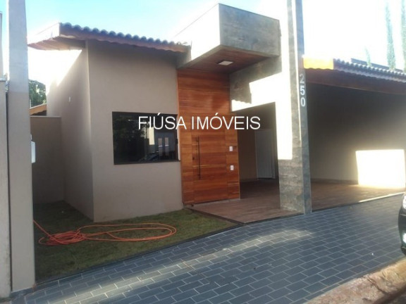 Casa com 3 Quartos à Venda,  em Rua 1 - Brodowski