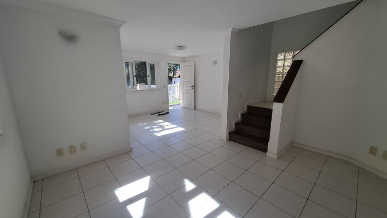 Imagem Casa com 3 Quartos à Venda, 149 m² em Piratininga - Niterói Imagem Casa com 3 Quartos à Venda, 149 m² em Piratininga - Niterói