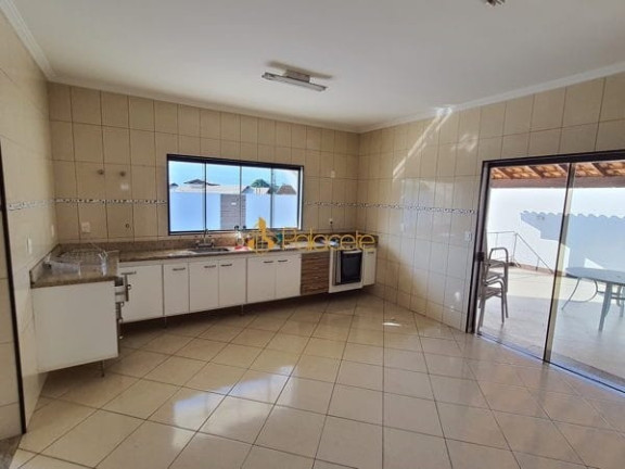 Imagem Casa com 3 Quartos à Venda, 432 m² em Nossa Senhora Do Perpétuo Socorro - Pindamonhangaba Imagem Casa com 3 Quartos à Venda, 432 m² em Nossa Senhora Do Perpétuo Socorro - Pindamonhangaba