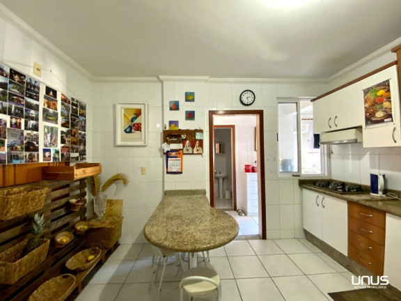 Imagem Apartamento com 3 Quartos à Venda, 161 m² em Kobrasol - São José