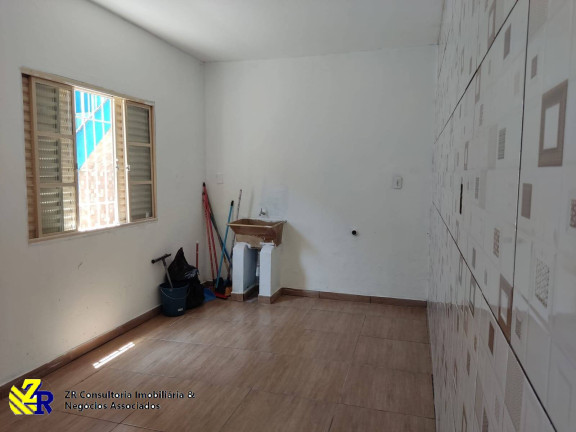 Imagem Sobrado com 3 Quartos à Venda, 310 m² em Parque Dos Bancários - São Paulo