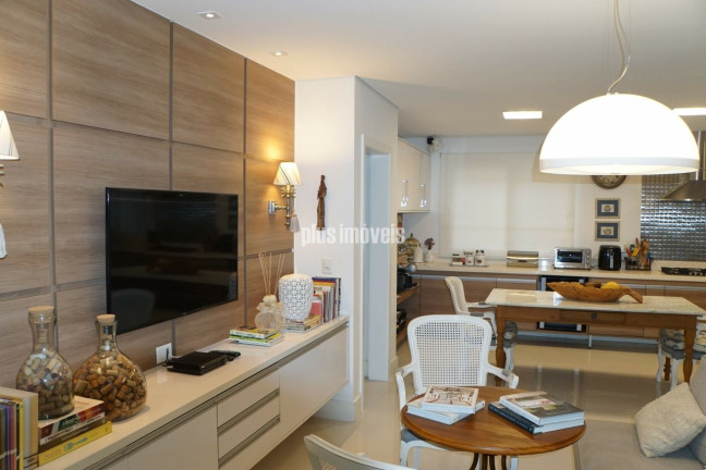 Imagem Casa com 3 Quartos à Venda, 650 m² em Morumbi - São Paulo Imagem Casa com 3 Quartos à Venda, 650 m² em Morumbi - São Paulo