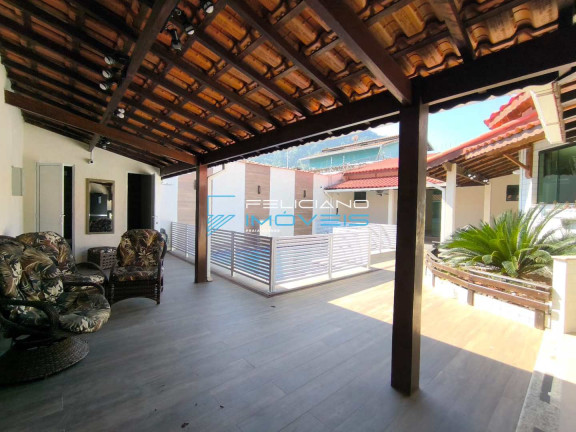 Imagem Casa com 3 Quartos à Venda, 277 m² em Canto Do Forte - Praia Grande Imagem Casa com 3 Quartos à Venda, 277 m² em Canto Do Forte - Praia Grande