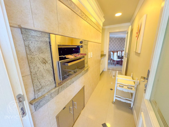 Imagem Apartamento com 3 Quartos à Venda, 179 m² em Centro - Balneário Camboriú Imagem Apartamento com 3 Quartos à Venda, 179 m² em Centro - Balneário Camboriú