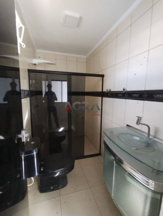 Imagem Casa com 4 Quartos à Venda, 200 m² em Brasil - Vitória Da Conquista Imagem Casa com 4 Quartos à Venda, 200 m² em Brasil - Vitória Da Conquista