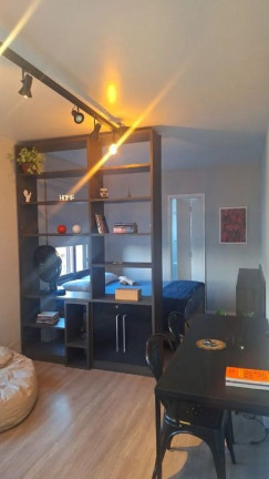 Imagem Imóvel com 1 Quarto à Venda, 32 m² em Azenha - Porto Alegre Imagem Imóvel com 1 Quarto à Venda, 32 m² em Azenha - Porto Alegre