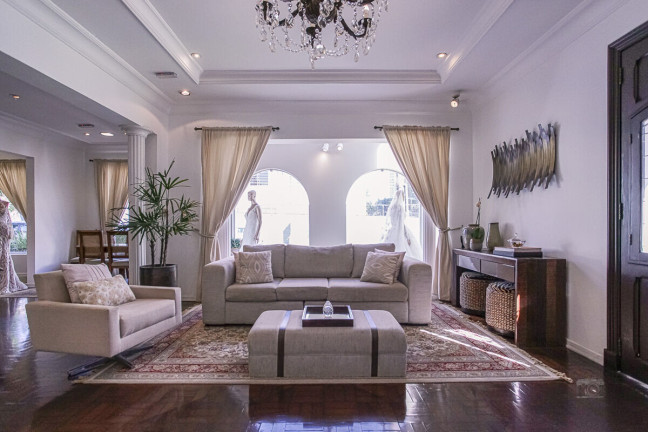 Imagem Casa com 10 Quartos à Venda, 240 m² em Pinheiros - São Paulo Imagem Casa com 10 Quartos à Venda, 240 m² em Pinheiros - São Paulo