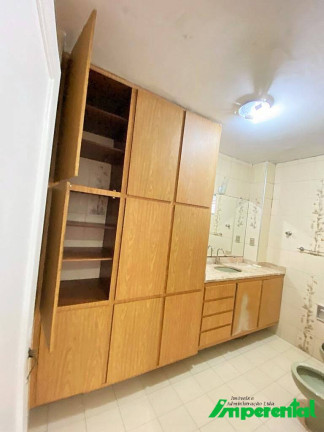 Imagem Apartamento com 3 Quartos à Venda, 124 m² em Gonzaga - Santos