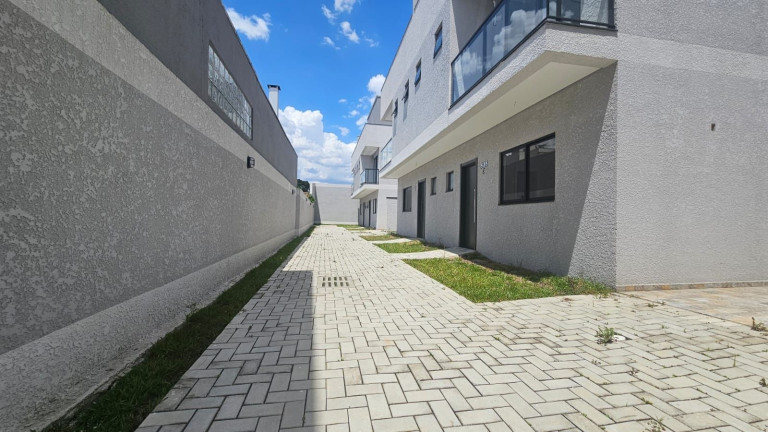 Imagem Casa com 3 Quartos à Venda, 126 m² em Boqueirão - Curitiba Imagem Casa com 3 Quartos à Venda, 126 m² em Boqueirão - Curitiba