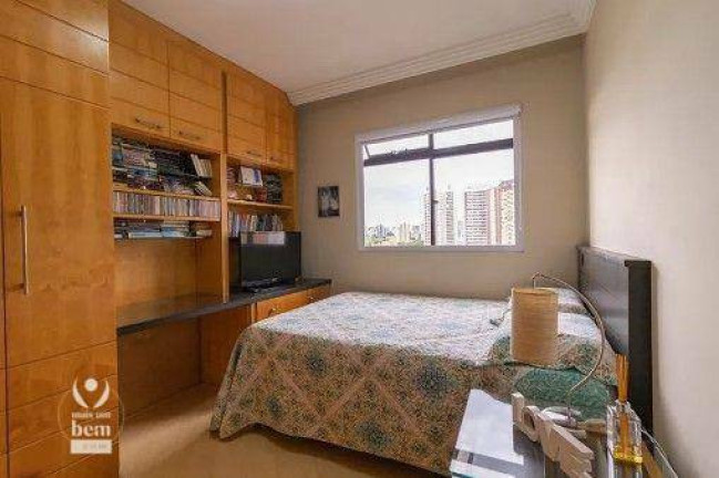Imagem Apartamento com 4 Quartos à Venda, 211 m² em Cabral - Curitiba