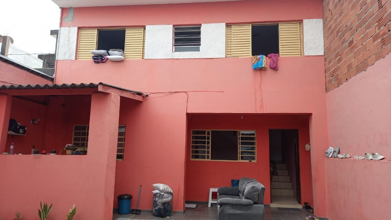 Sobrado com 2 Quartos à Venda, 140 m² em Jardim Santo Onofre - Taboão Da Serra