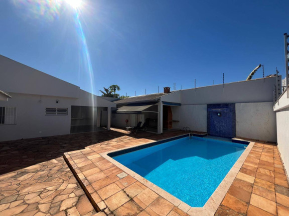 Imagem Casa com 3 Quartos à Venda, 311 m² em Cuiabá Imagem Casa com 3 Quartos à Venda, 311 m² em Cuiabá
