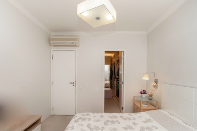 Imagem Apartamento com 3 Quartos à Venda, 112 m² em Moema - São Paulo Imagem Apartamento com 3 Quartos à Venda, 112 m² em Moema - São Paulo