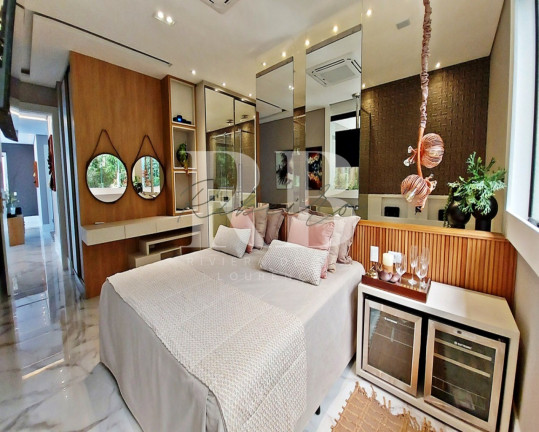 Imagem Imóvel com 6 Quartos à Venda, em Riviera - Bertioga Imagem Imóvel com 6 Quartos à Venda, em Riviera - Bertioga