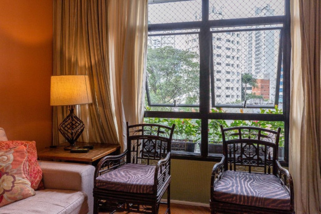 Imagem Imóvel com 3 Quartos à Venda, 139 m² em Vila Nova Conceição - São Paulo