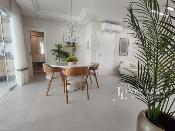 Imagem Imóvel com 3 Quartos à Venda, 120 m² em Meia Praia - Itapema Imagem Imóvel com 3 Quartos à Venda, 120 m² em Meia Praia - Itapema