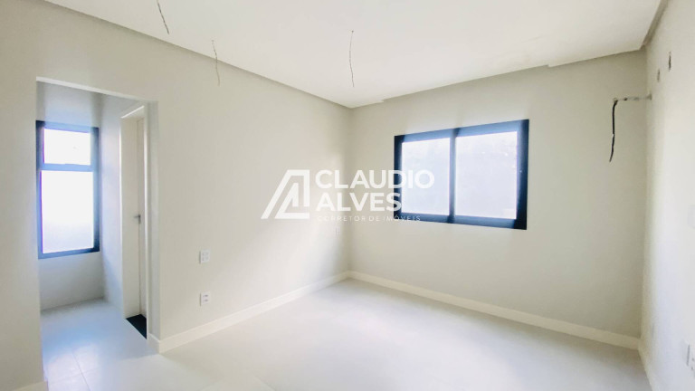 Imagem Casa de Condomínio com 3 Quartos à Venda, 242 m² em Papagaio - Feira De Santana Imagem Casa de Condomínio com 3 Quartos à Venda, 242 m² em Papagaio - Feira De Santana