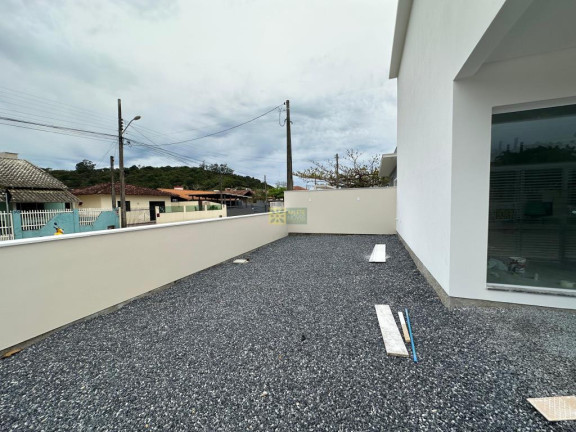 Imagem Sobrado com 2 Quartos à Venda, 80 m² em Zimbros - Bombinhas Imagem Sobrado com 2 Quartos à Venda, 80 m² em Zimbros - Bombinhas