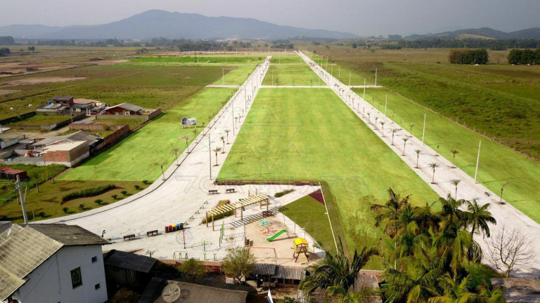 Imagem Terreno à Venda, 200 m² em Sertão Do Trombudo - Itapema