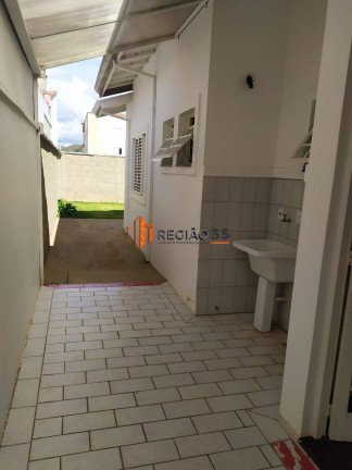 Imagem Casa com 3 Quartos à Venda, 250 m² em Jardim Das Azaléias - Poços De Caldas Imagem Casa com 3 Quartos à Venda, 250 m² em Jardim Das Azaléias - Poços De Caldas