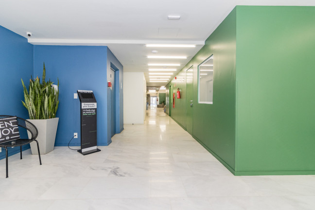 Imagem Imóvel com 1 Quarto à Venda, 32 m² em Centro Histórico - Porto Alegre Imagem Imóvel com 1 Quarto à Venda, 32 m² em Centro Histórico - Porto Alegre