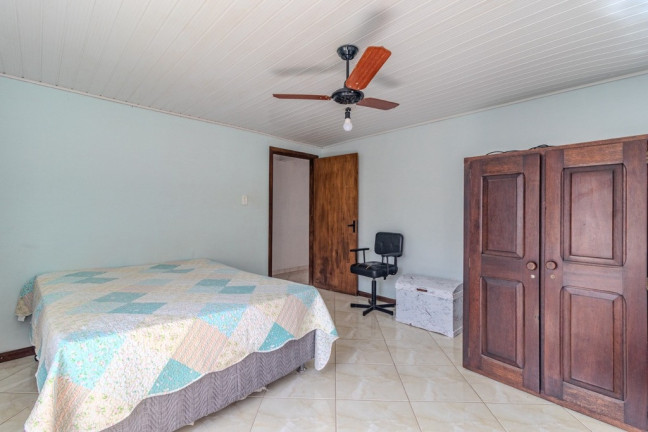 Imagem Casa com 5 Quartos à Venda, 270 m² em Sarandi - Porto Alegre Imagem Casa com 5 Quartos à Venda, 270 m² em Sarandi - Porto Alegre