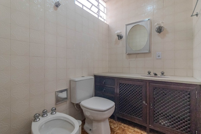 Imagem Casa com 3 Quartos à Venda,  em Bom Jesus - Porto Alegre