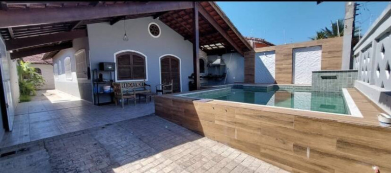 Imagem Casa com 3 Quartos à Venda, 260 m² em Balneário Gaivota - Itanhaém Imagem Casa com 3 Quartos à Venda, 260 m² em Balneário Gaivota - Itanhaém