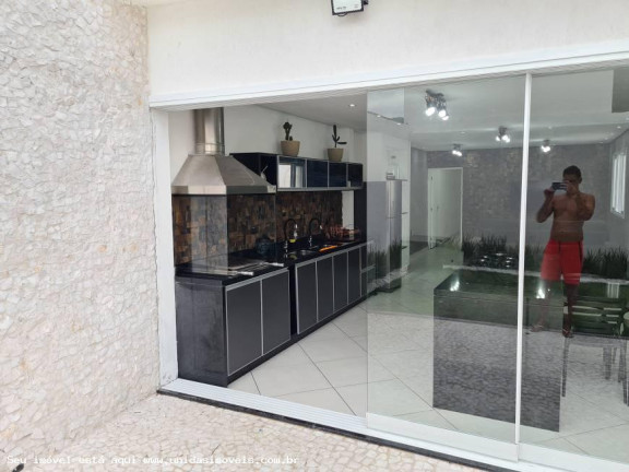 Imagem Casa com 3 Quartos à Venda, 102 m² em Centro - Peruíbe