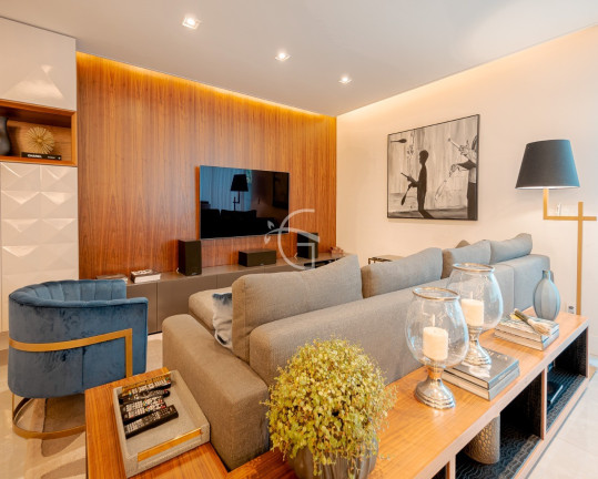 Imagem Casa com 4 Quartos à Venda,  em América - Joinville