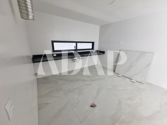 Imagem Casa com 4 Quartos à Venda, 400 m² em Recreio Dos Bandeirantes - Rio De Janeiro