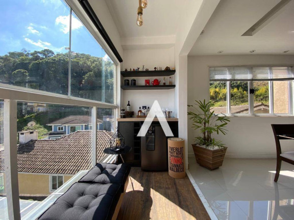 Imagem Casa com 4 Quartos à Venda, 307 m² em Tijuca - Teresópolis Imagem Casa com 4 Quartos à Venda, 307 m² em Tijuca - Teresópolis