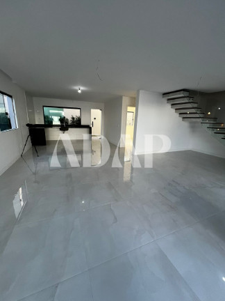 Imagem Casa com 4 Quartos à Venda, 247 m² em Vargem Pequena - Rio De Janeiro